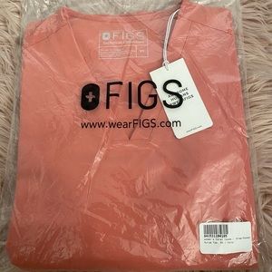 Figs XS Coral casma three pocket scrub